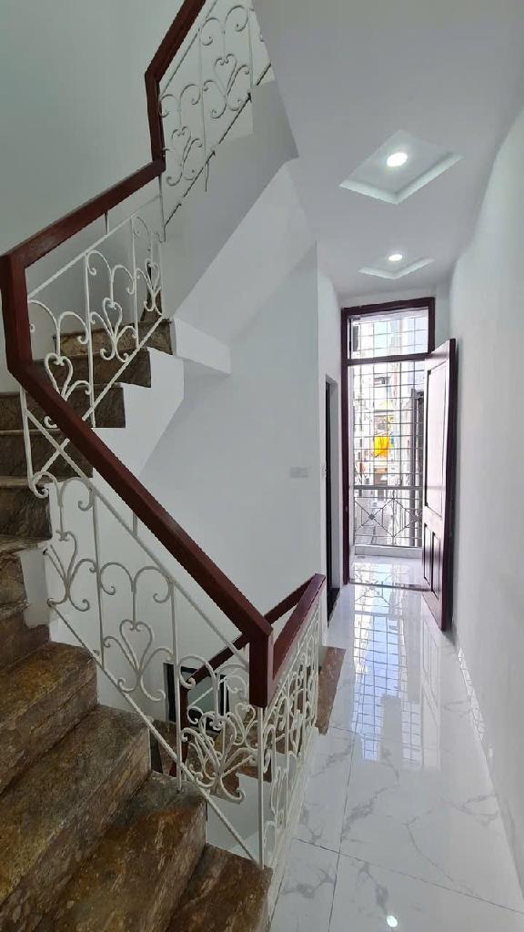 Bán nhà phố Bạch Mai, quận Hai Bà Trưng, mặt ngõ to, kinh doanh, 5x tỷ